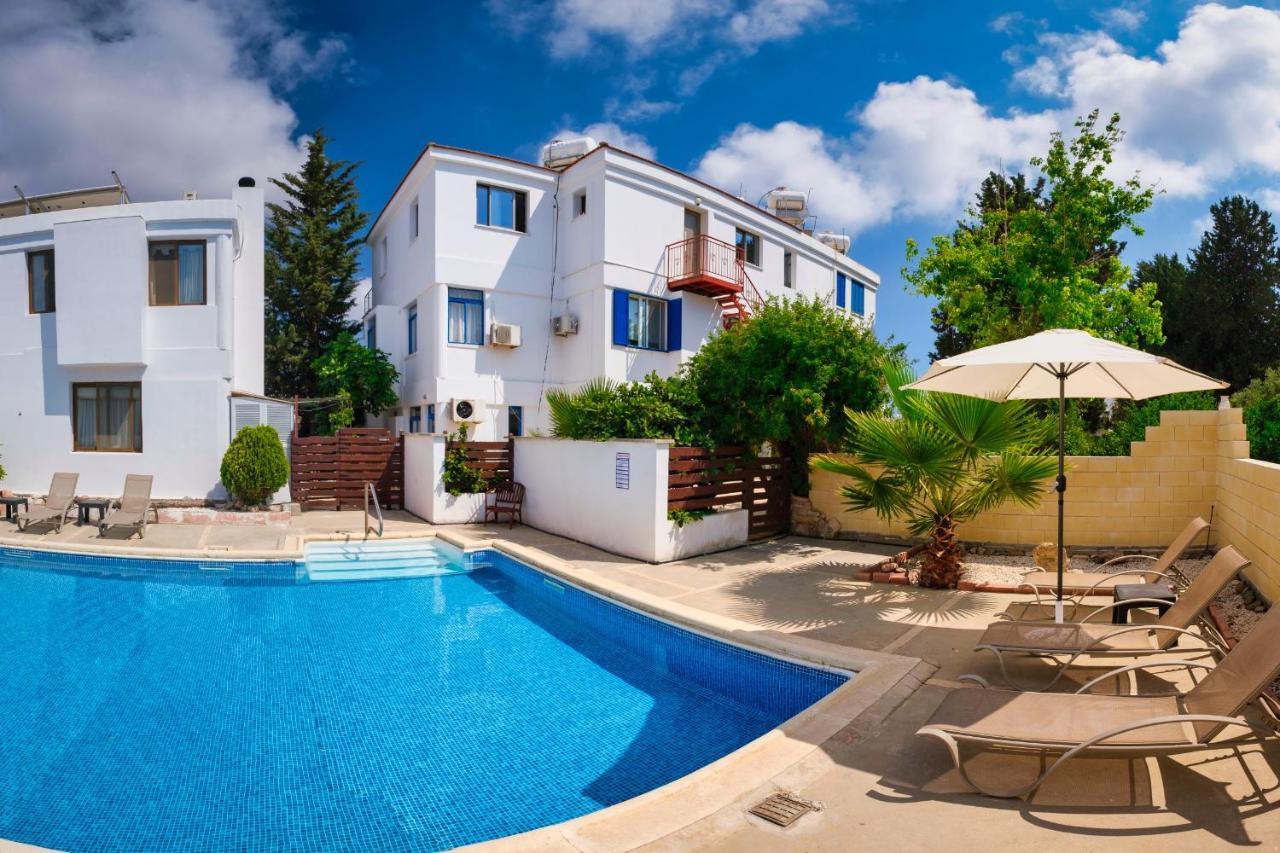 Townhouse By The Sea Pirate Harbor Paphos Exterior foto