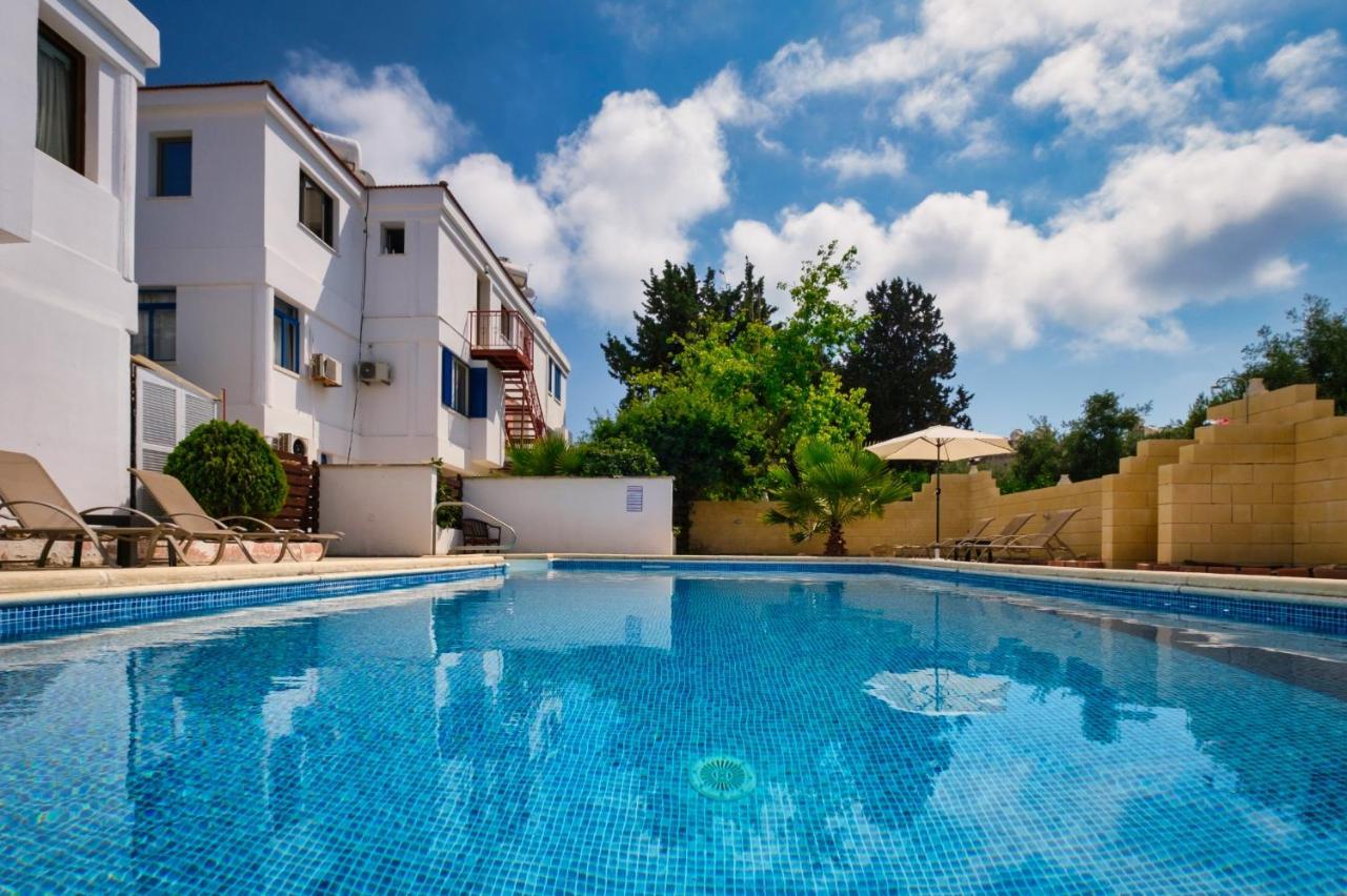 Townhouse By The Sea Pirate Harbor Paphos Exterior foto