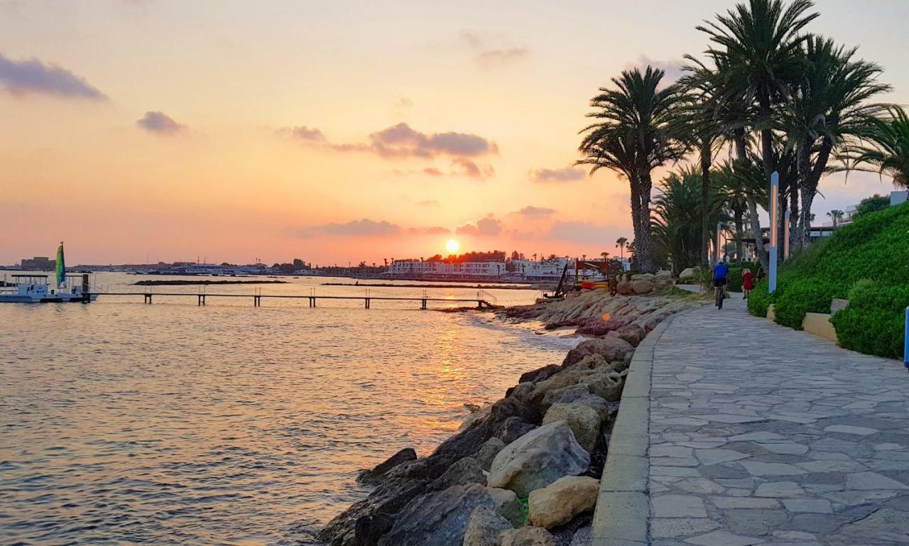 Townhouse By The Sea Pirate Harbor Paphos Exterior foto